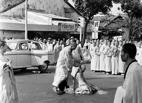 La Rivolta dei Monaci di Thich Quang Duc: Un atto estremo per la pace e la libertà religiosa in Vietnam